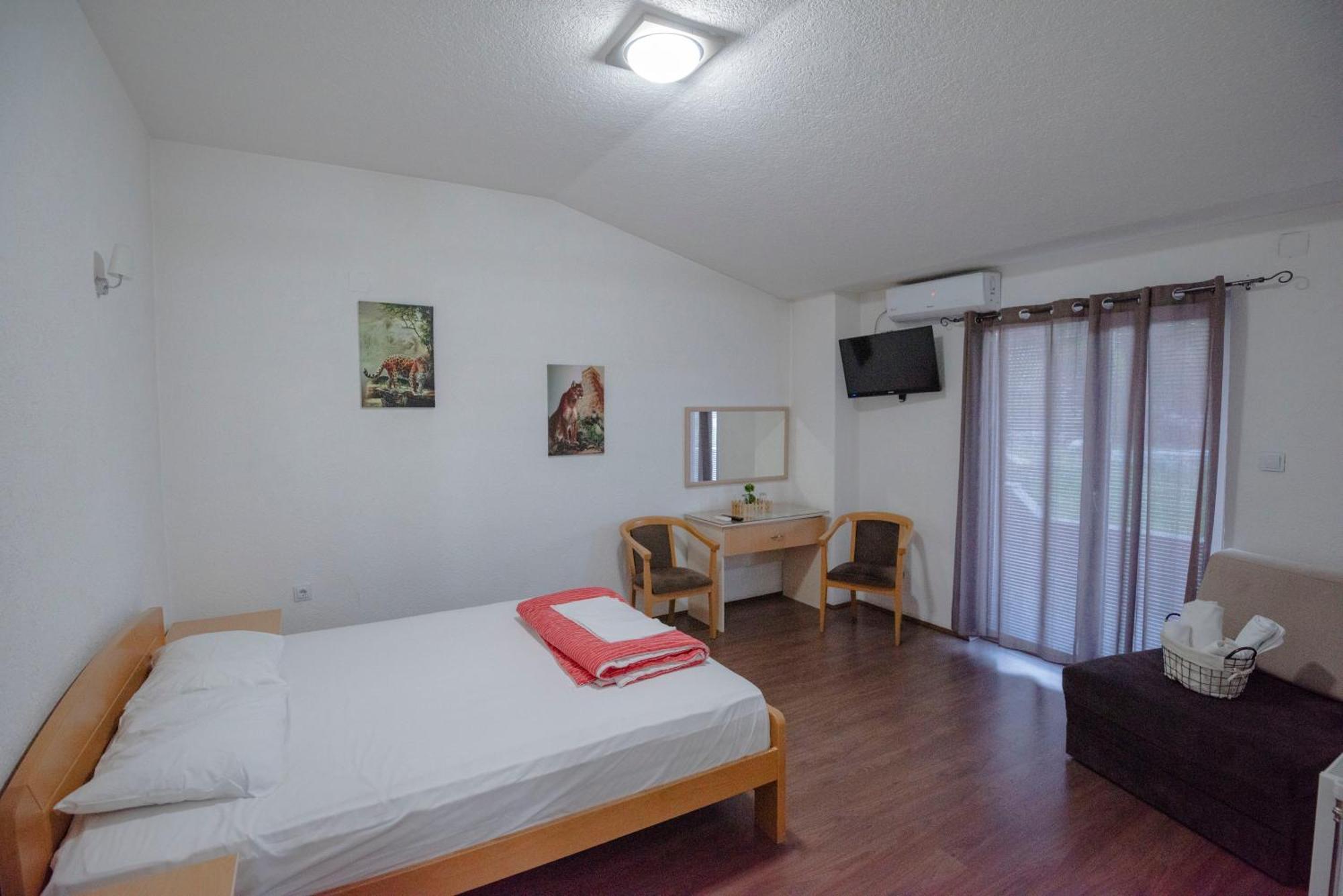 Hotel Kiko Битола Экстерьер фото